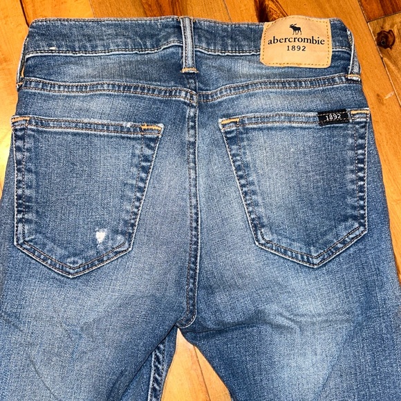NWOT ABERCROMBIE KIDS DISTRESSED SUPER SKINNY SLIM JEANS SIZE 13/14 - Picture 7 of 8